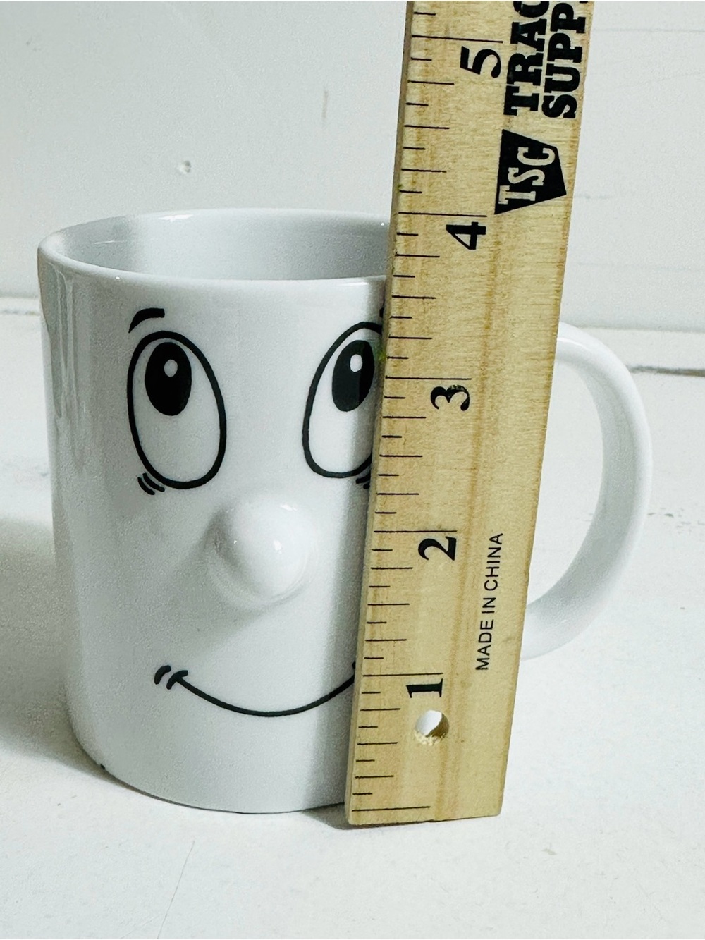 80’s Vintage Whimsical Kitsch White Smiley Ceramic Mug with Nose Accent - Picture 7 of 8
